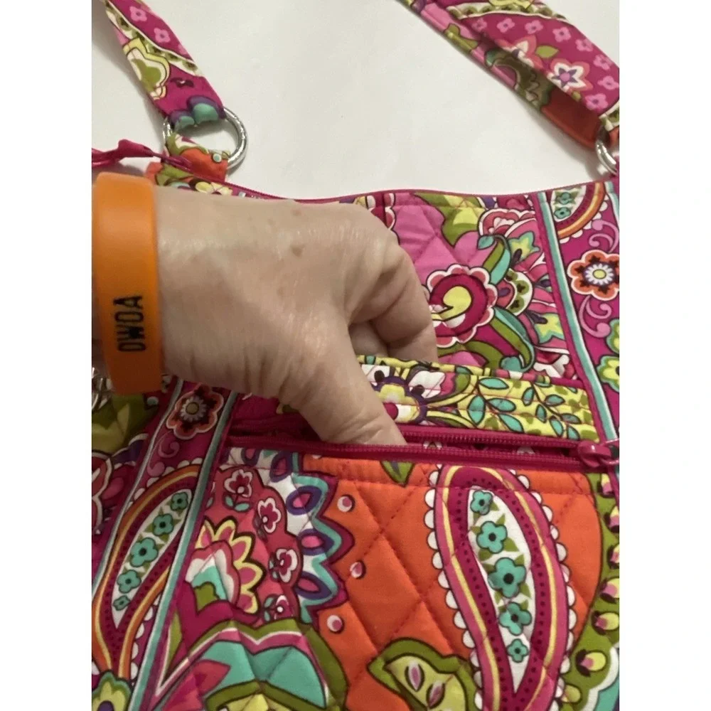 NWOT Vera Bradley Pink Paisley Crossbody / Shoulder Adjustable Strap  Purse Bag‎